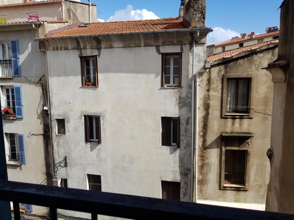 Vieille Ville D Ajaccio De 1 A 4 Pers A 300M Du Port Et A 15 Mn De Laeroport Proches De Plus Belles Plages Et Ttes Commodites A Proximite المظهر الخارجي الصورة